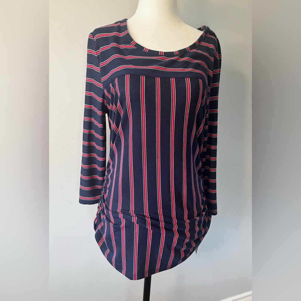 Woman’s Striped Top w/ Gathering at the Side!!